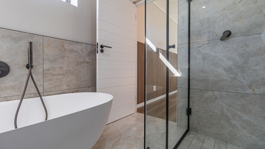 3 Bedroom Property for Sale in Heldervue Western Cape